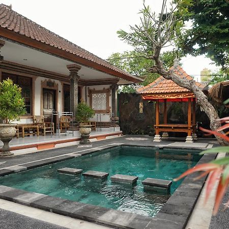 Komala Indah I Hotel Bali Exterior photo